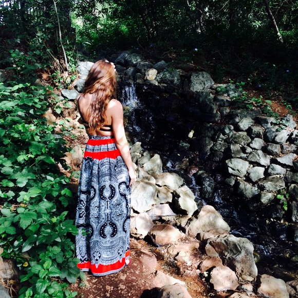 Meet well dressed dame Amanda 😘 💋💋 - Picture 4 of 9